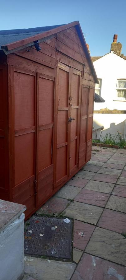 Alistair Lodge Chatham  Ngoại thất bức ảnh